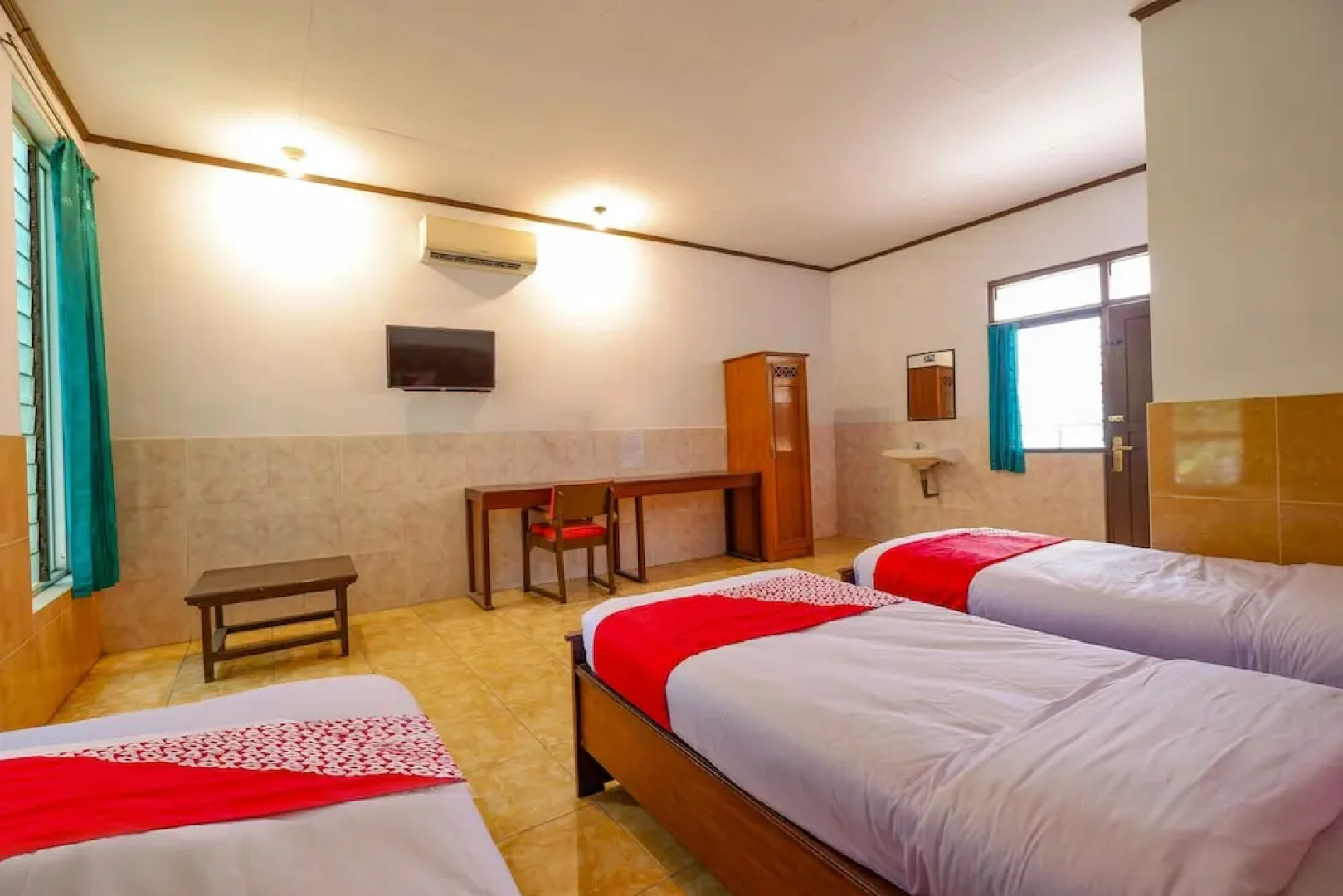 OYO 2855 Sartika Hotel Pati