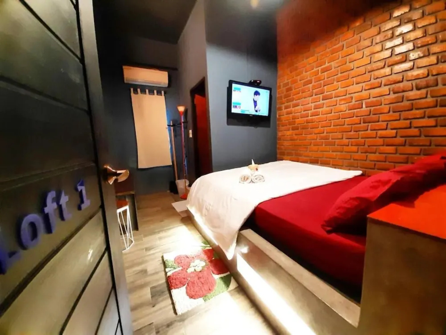 The Royal Chiangkhan Boutique Hotel