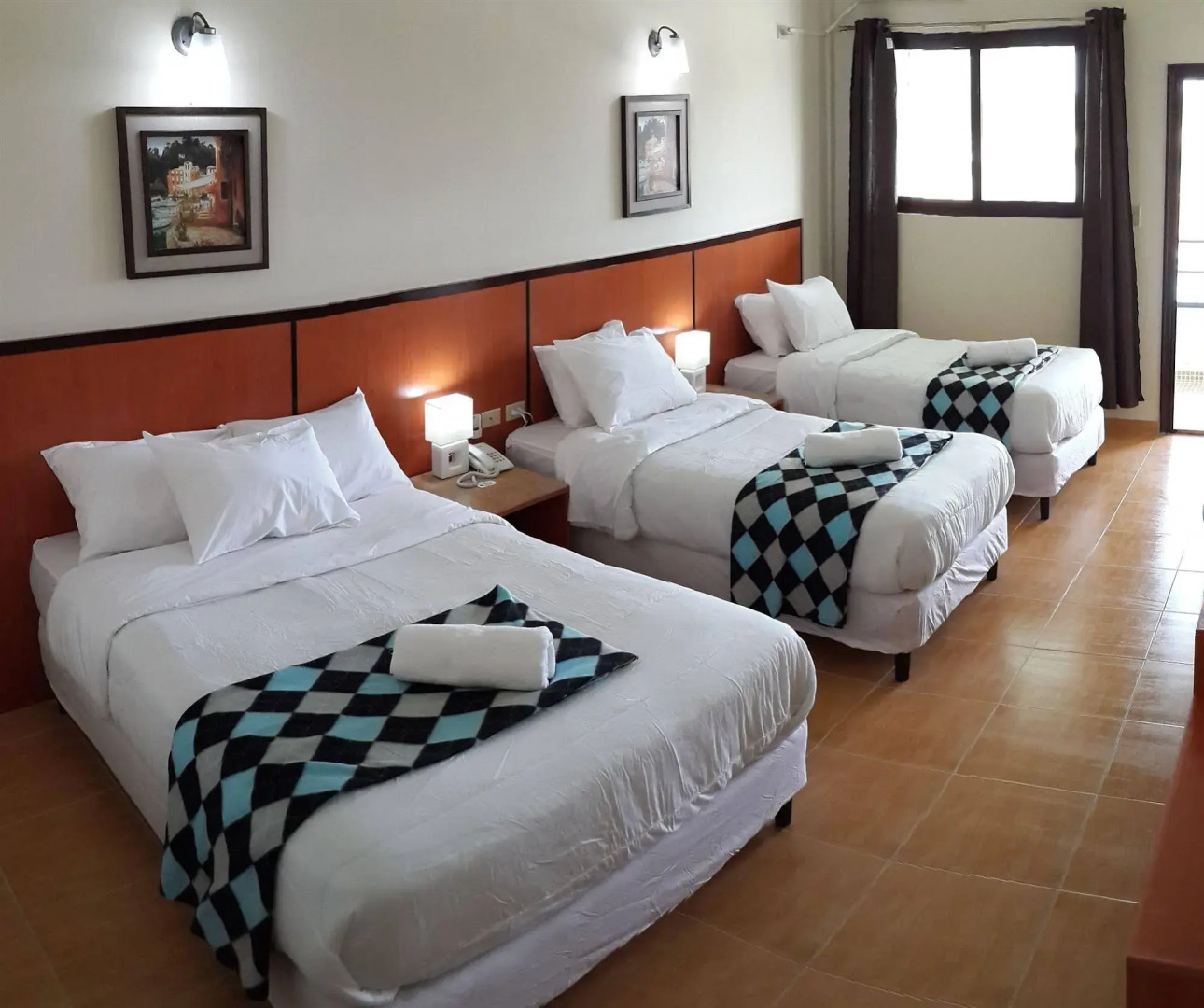 Express Inn Coronado Hotel & Camping