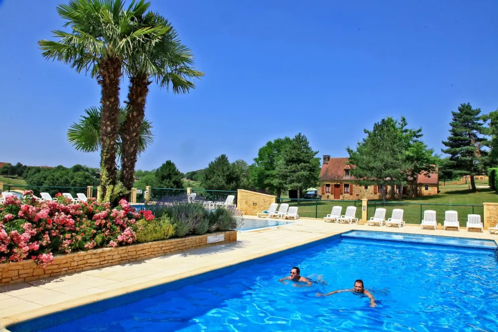 Combas Village De Gites