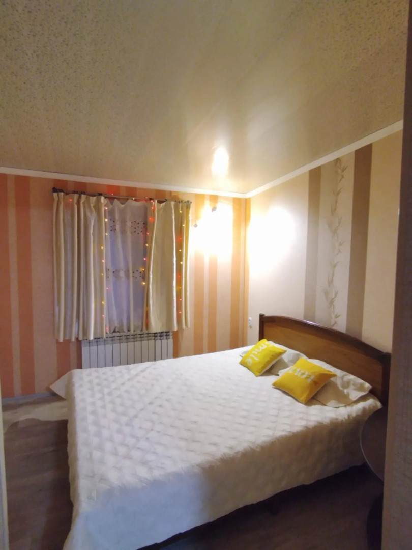 Дом около парка