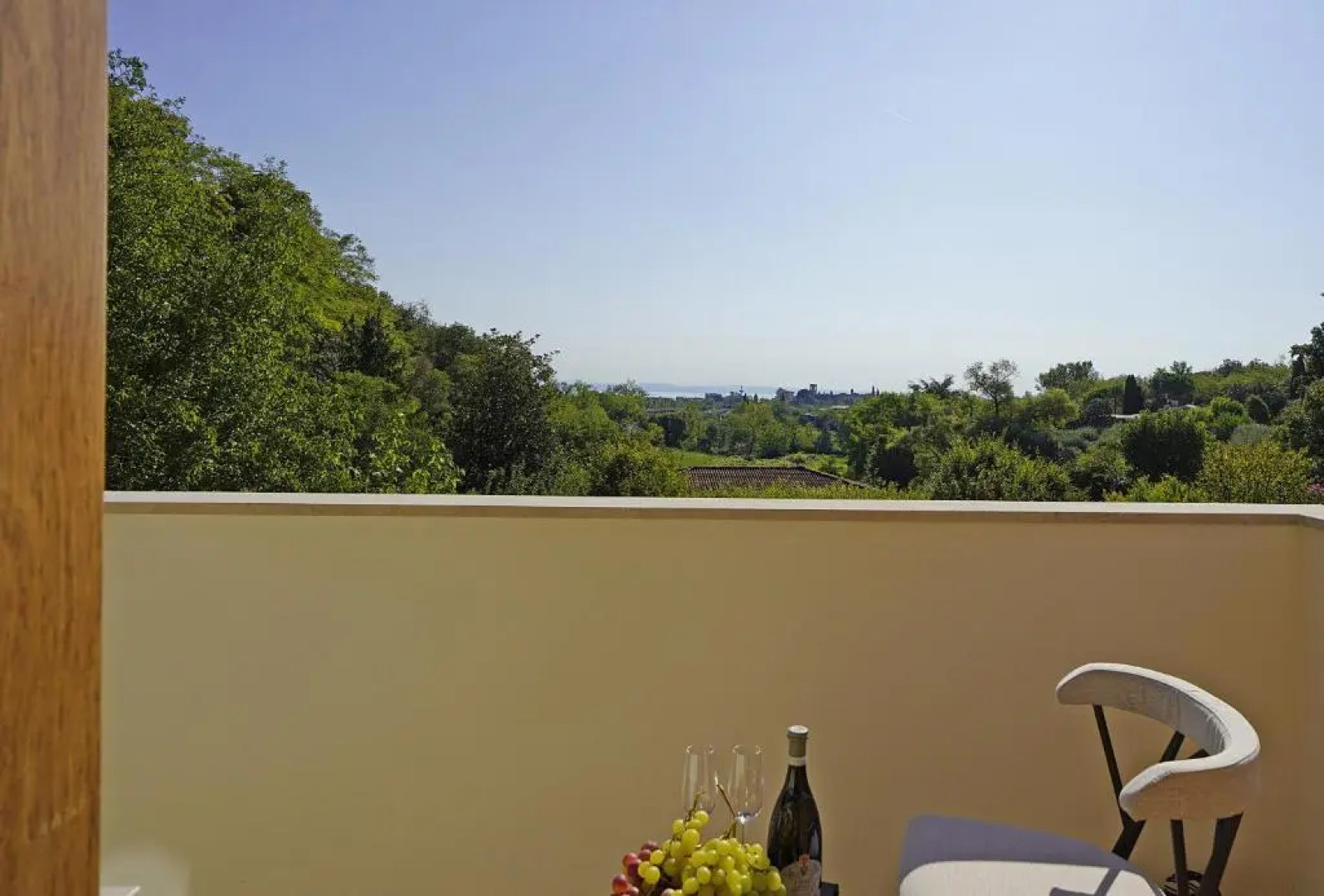 Villa Gelso park and private pool, lake view, ac,