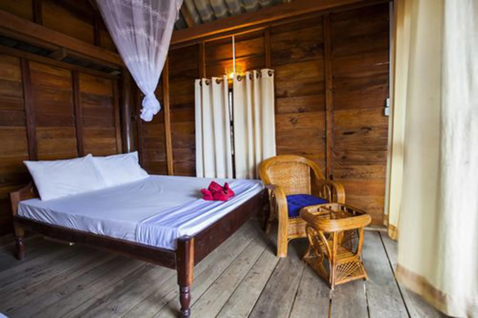 Happy Elephant Bungalows