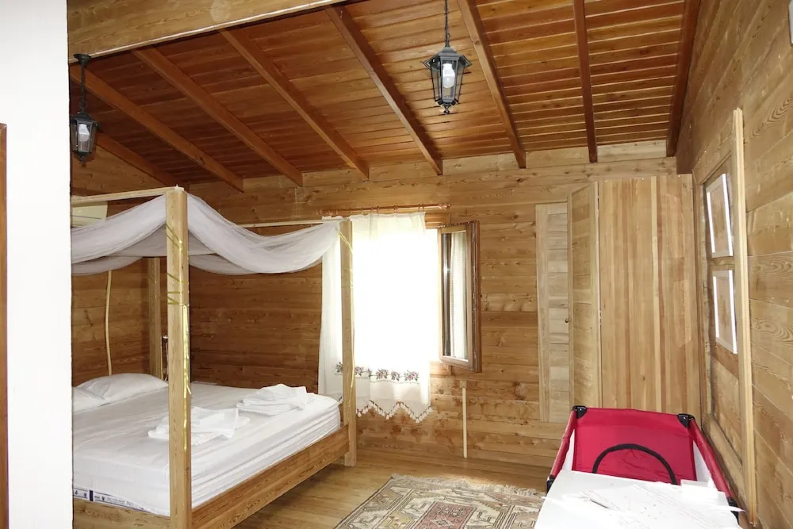 Sakin Vadi Winehouse