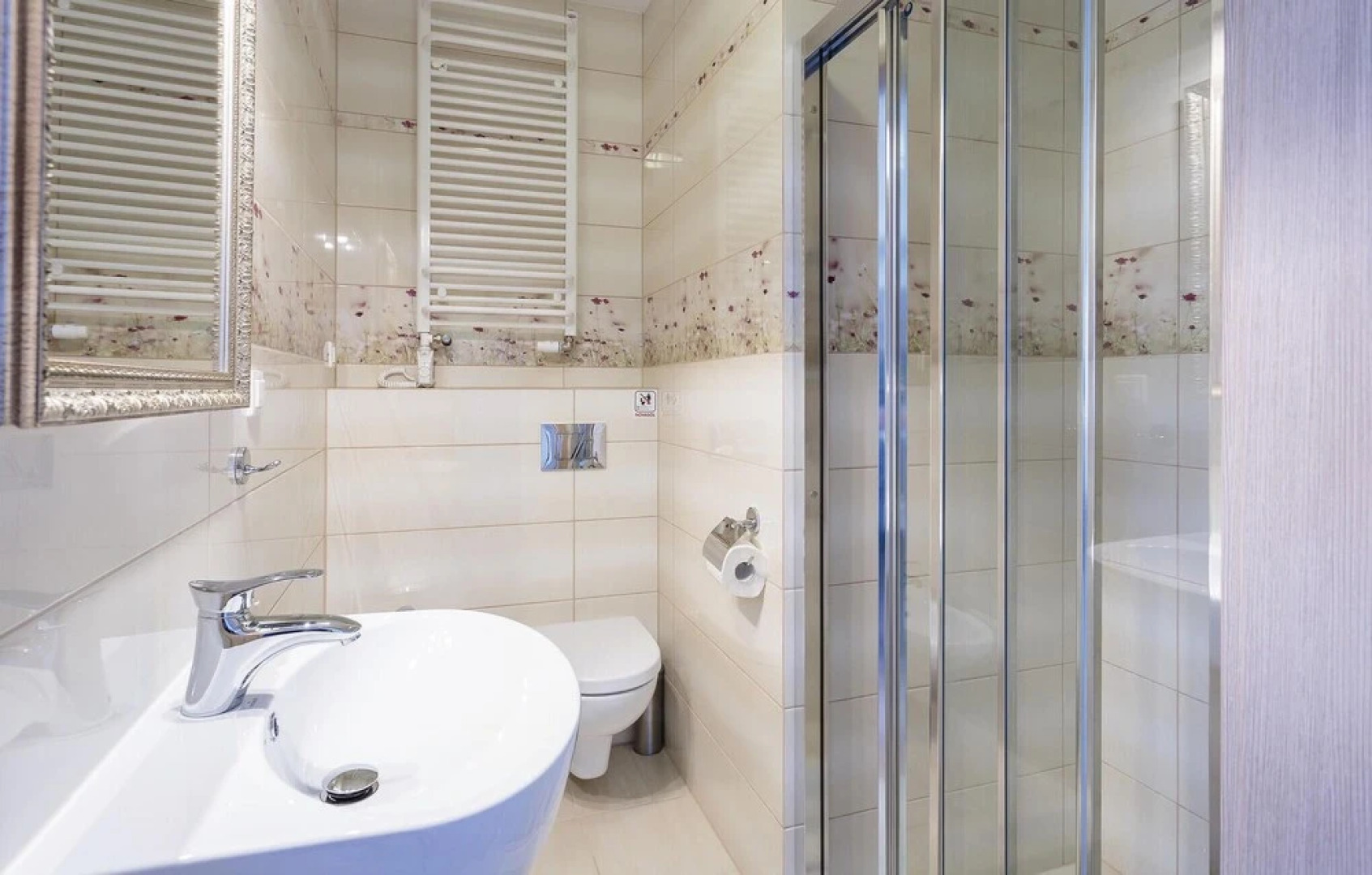 Awesome Home in Mielno With 5 Bedrooms and Wifi