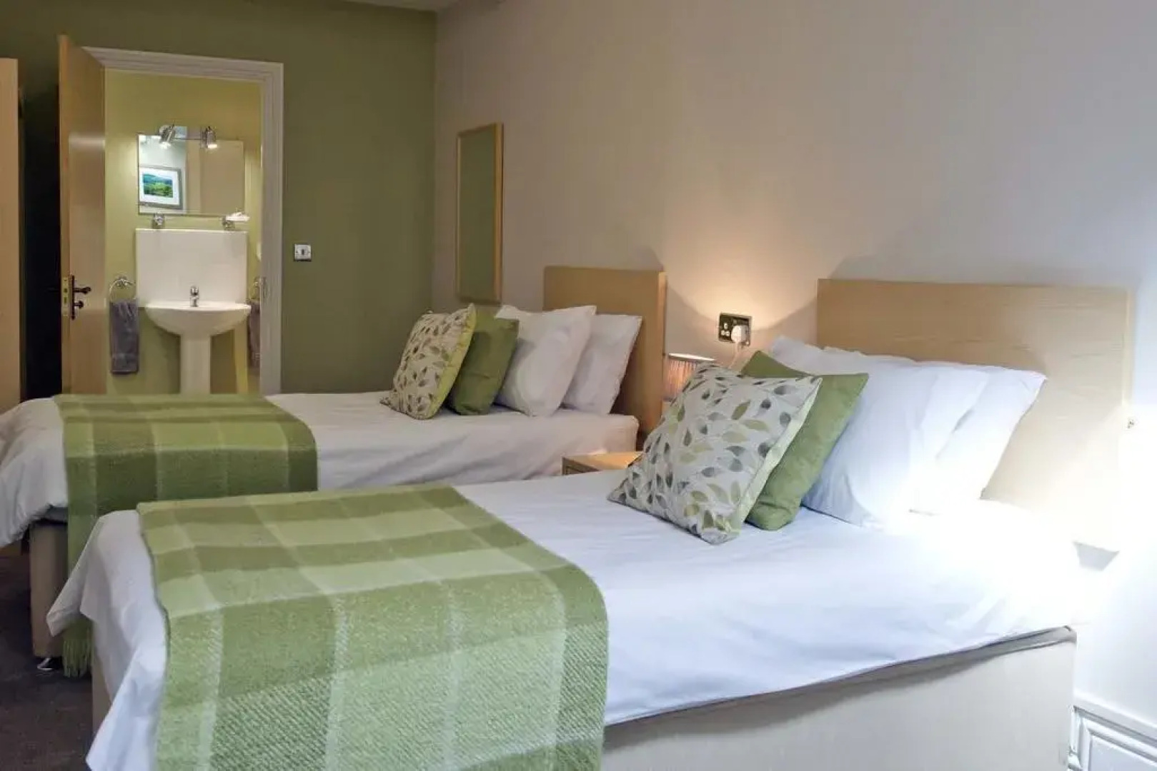 The Rose and Crown Hotel