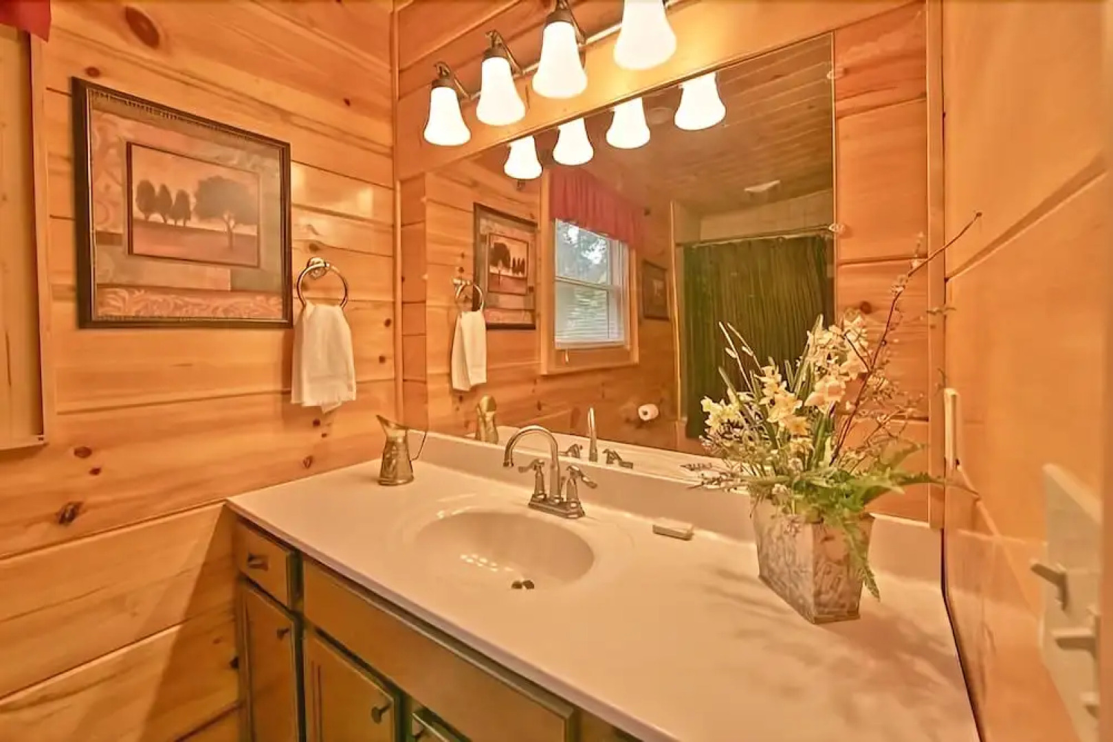 Mountain Memories - 3 Br cabin by RedAwning