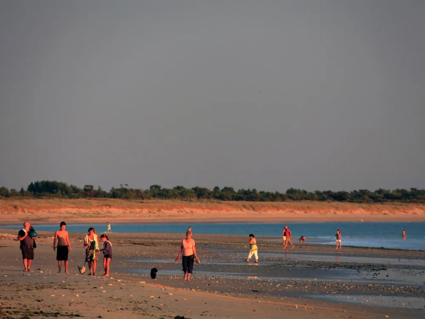 Comfortable Chalet With a Porch Near the Atlantic Coast