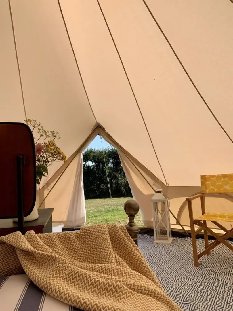 Tregantle Farm Eco Glampsite Super Safari Cabin