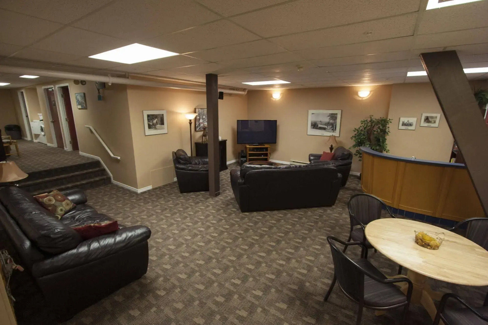 The Pinnacles Suite Hotel