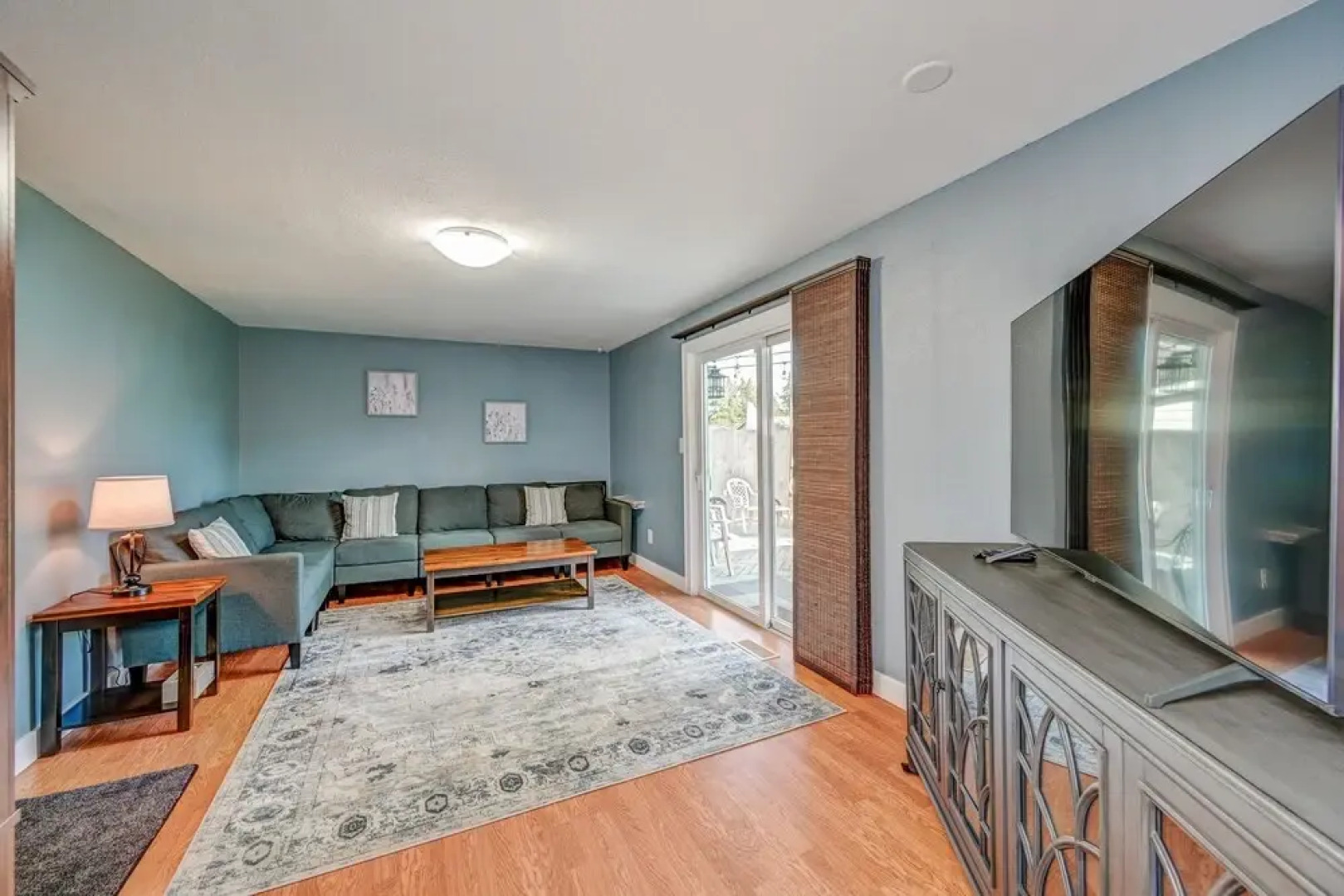 Renton Oasis: Relaxing 3br Home W/ Great Outdoor! 3 Bedroom Home by RedAwning