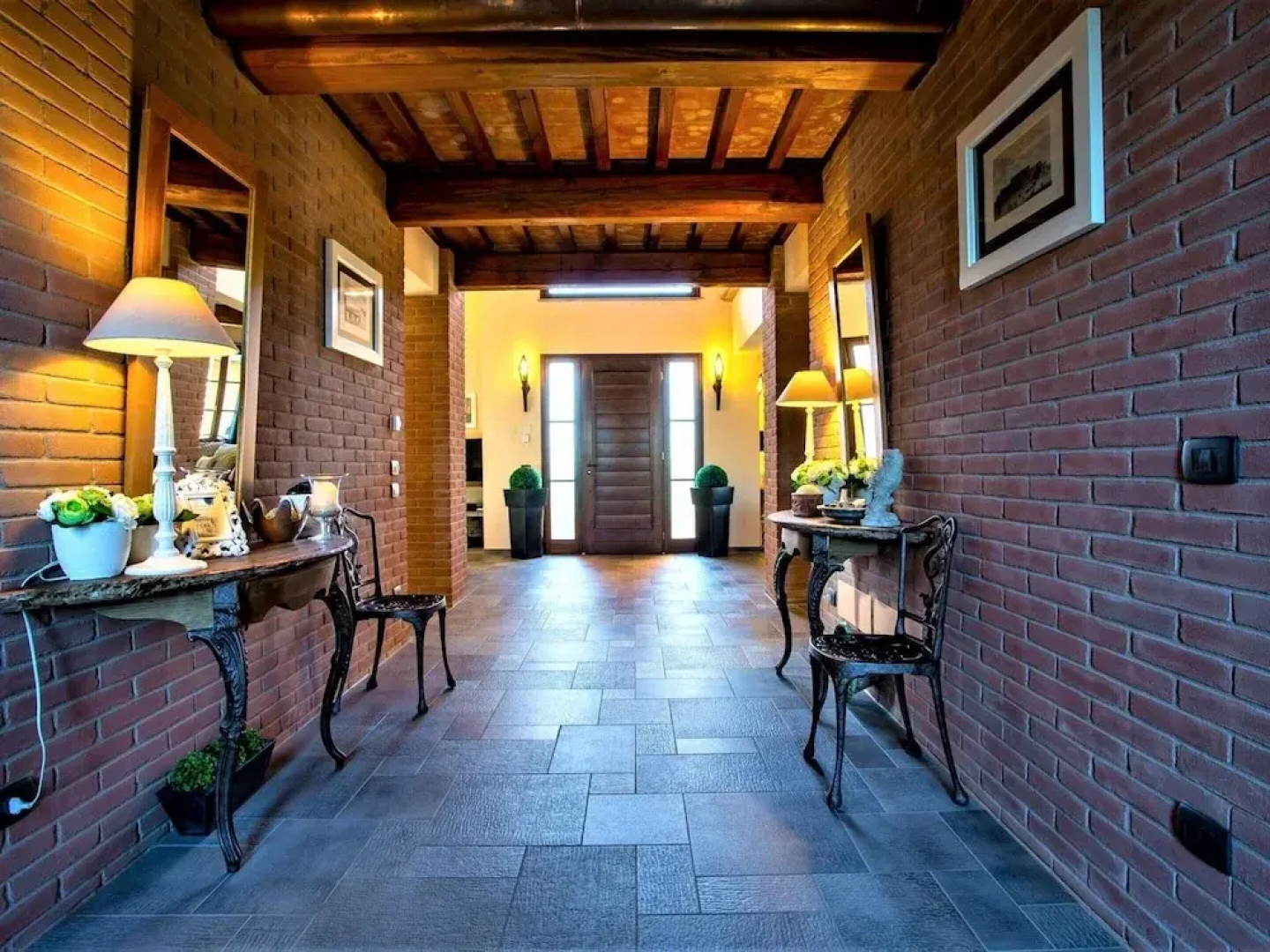 Lavish Peccioli Villa
