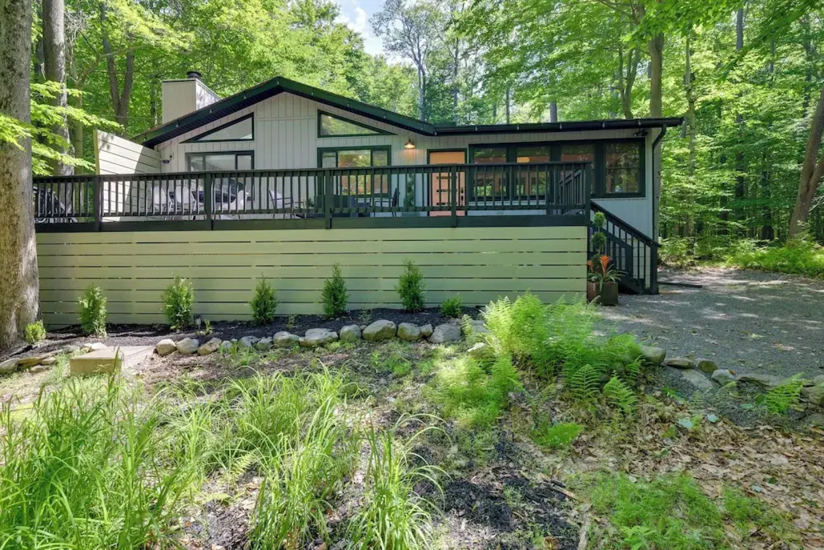 'sweetfern' Gouldsboro Cabin: Deck + Lake Access