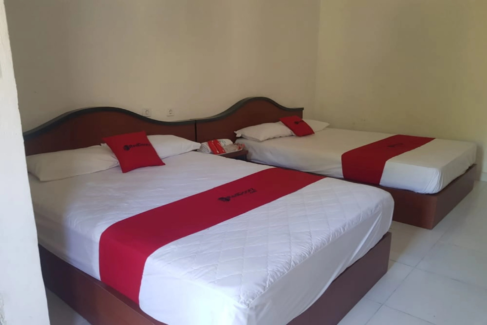 RedDoorz near Pantai Timba Batu Lombok