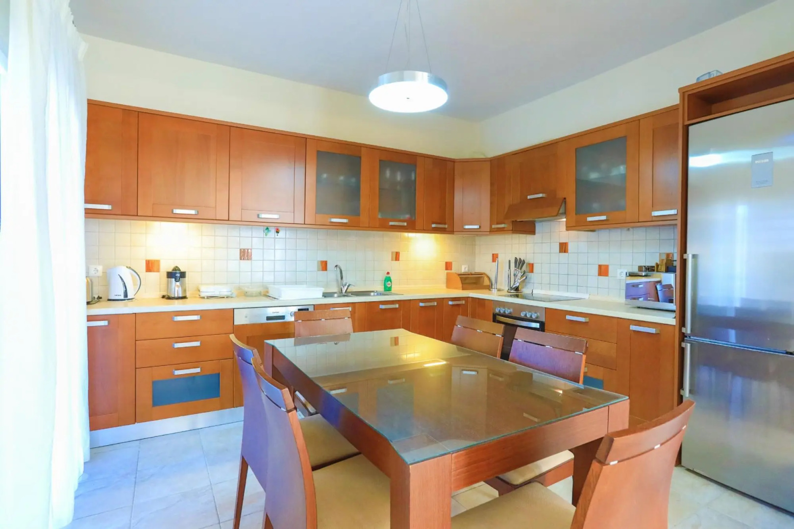 Captain Alex Villa Ena