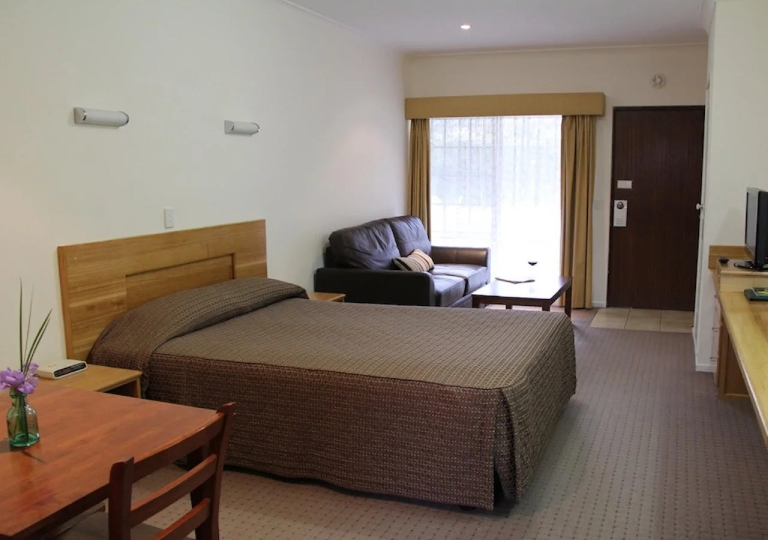 Bright Avenue Motor Inn