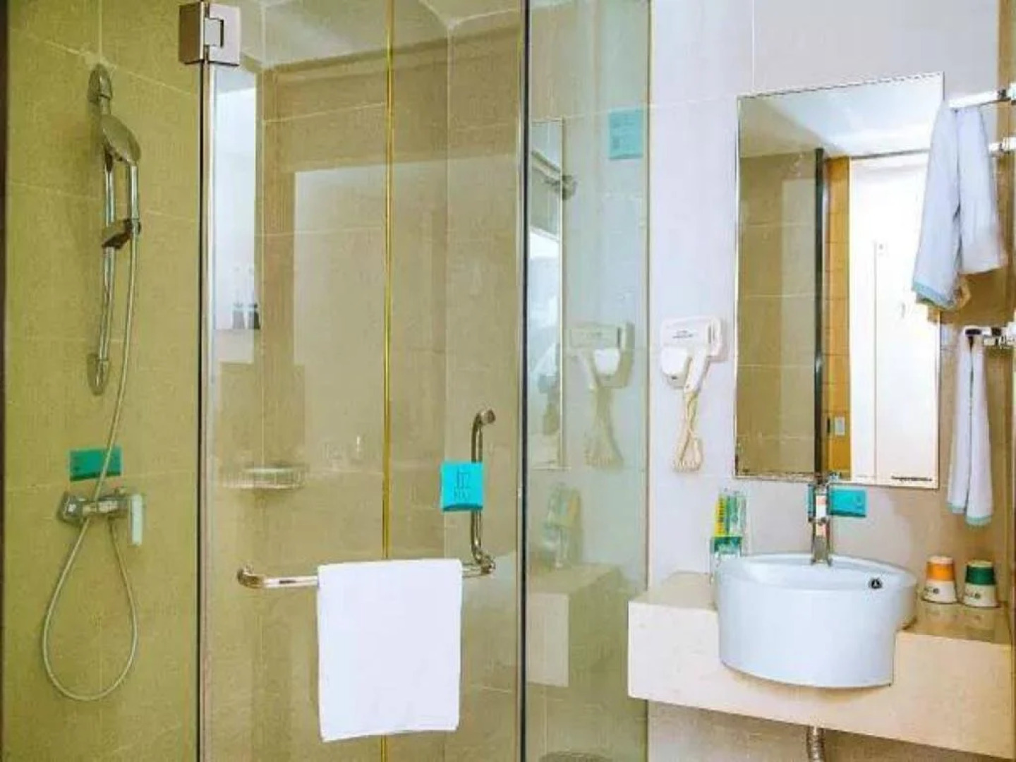 City Comfort Inn Yulin Beiliu Bus Terminal