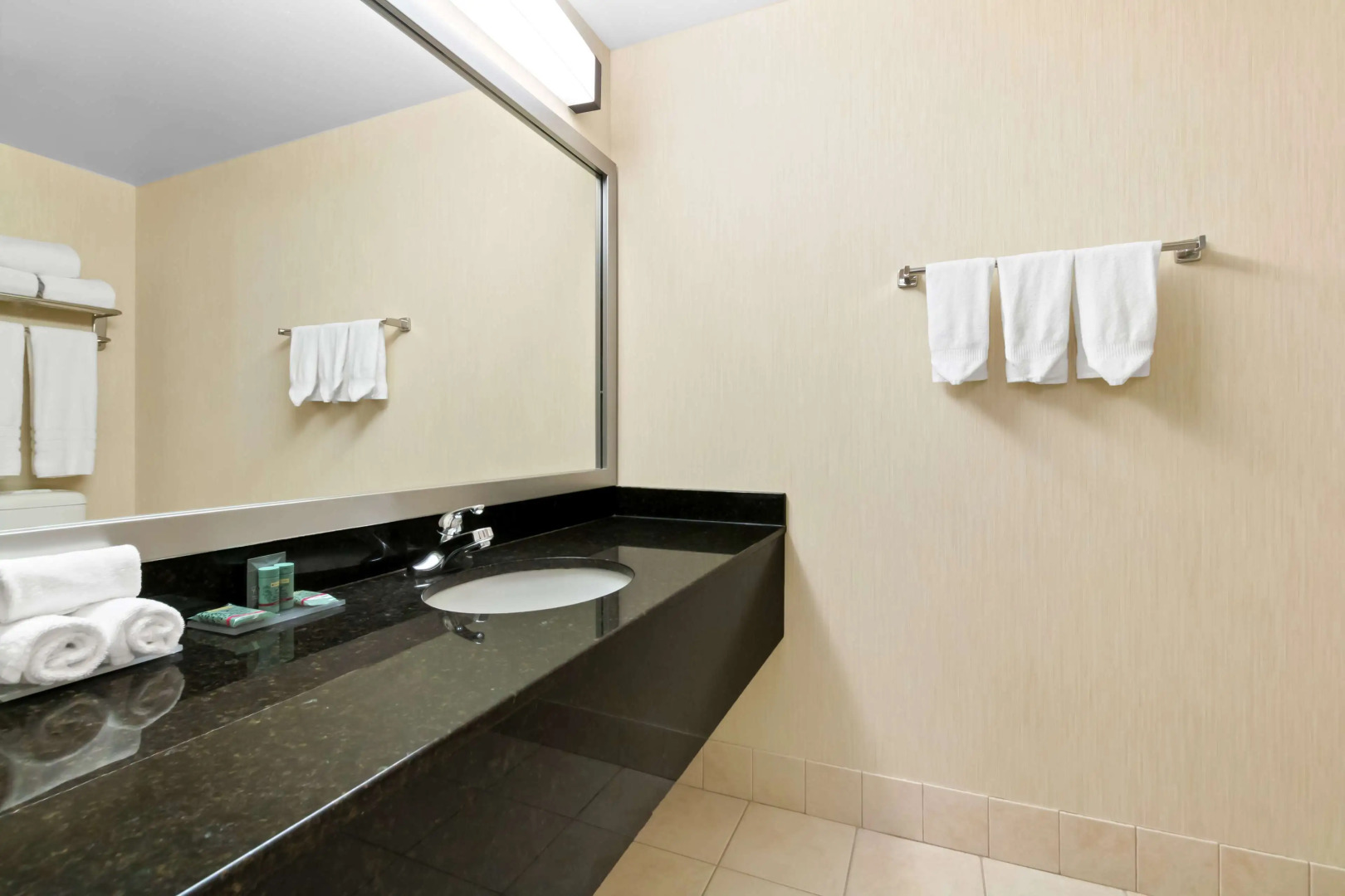 Best Western Inn On The Bay