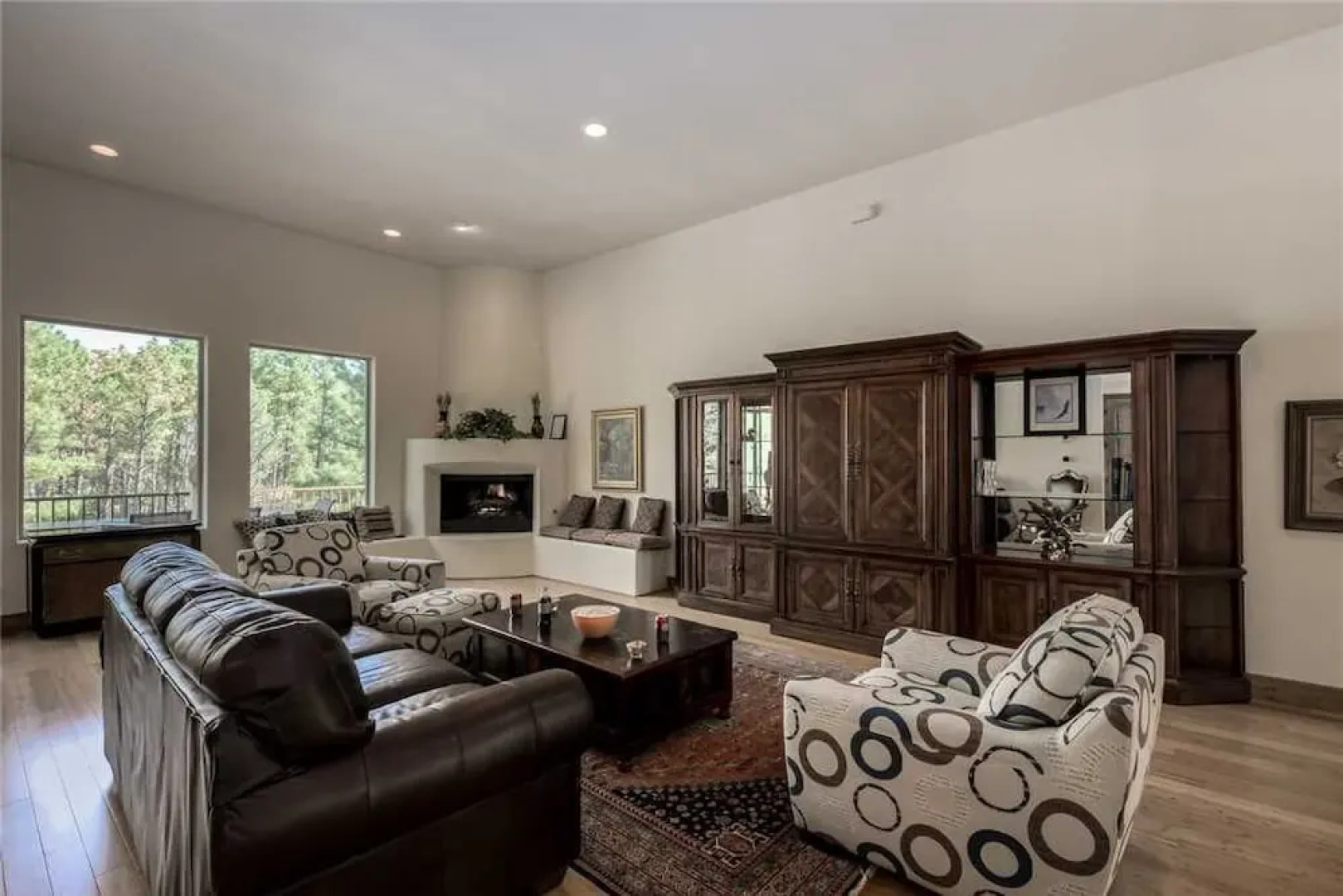 Eagles Rest - Four Bedroom Cabin