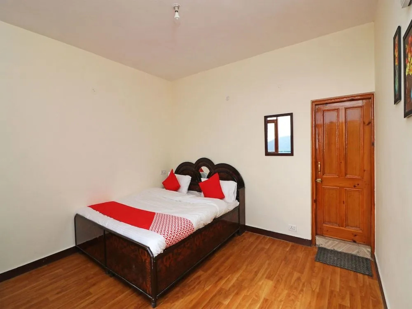 OYO 13316 Home Mountain View 1 BHK Mashobra