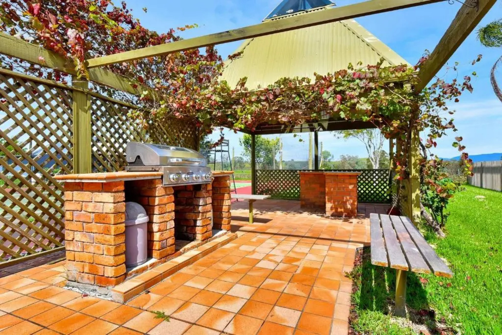 Blueberry Hill Vineyard Studio Rose Room