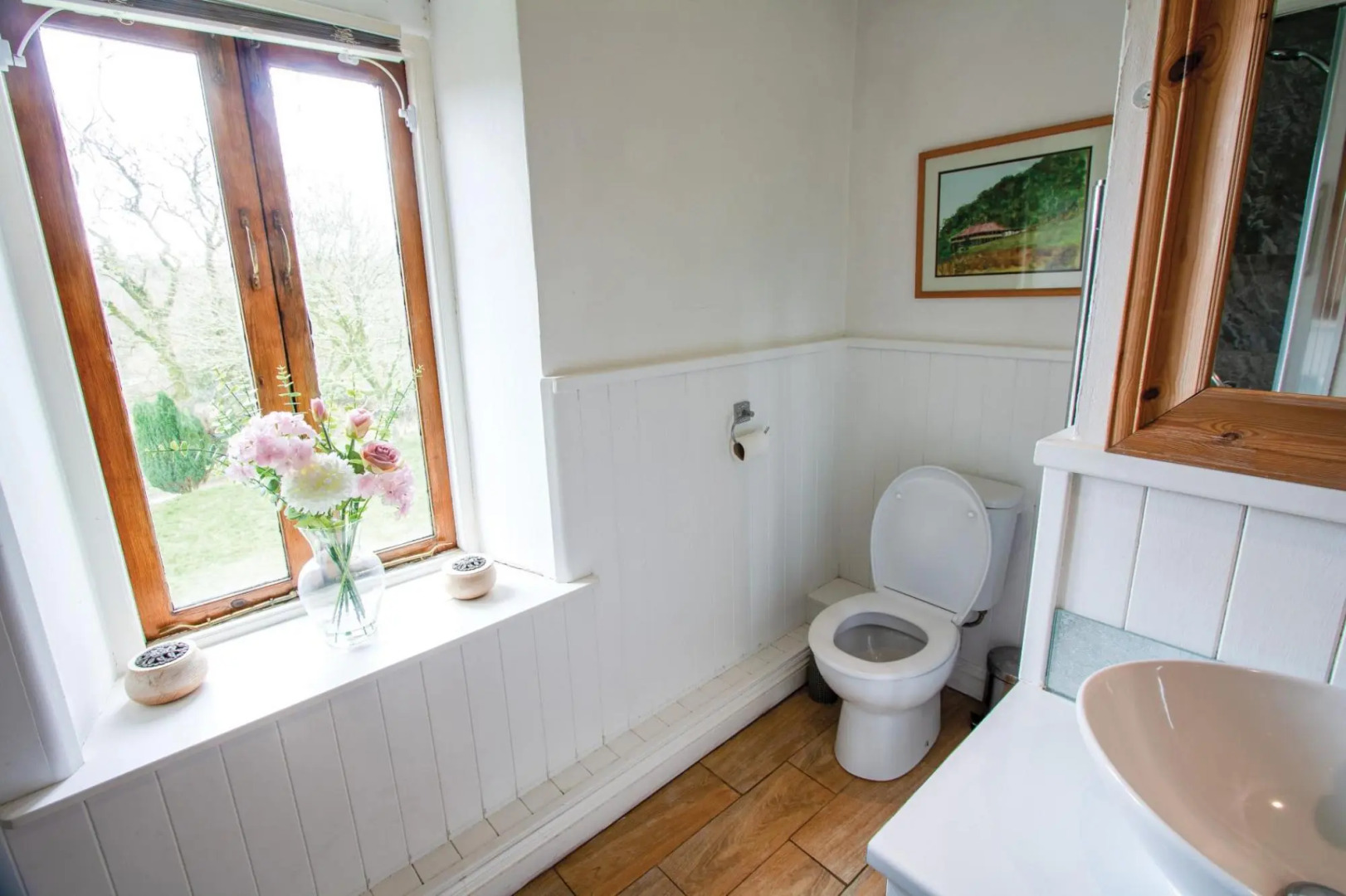 The Lake House Retreat - 7 Bedroom Holiday Home - Sleeps 20 - Southgate