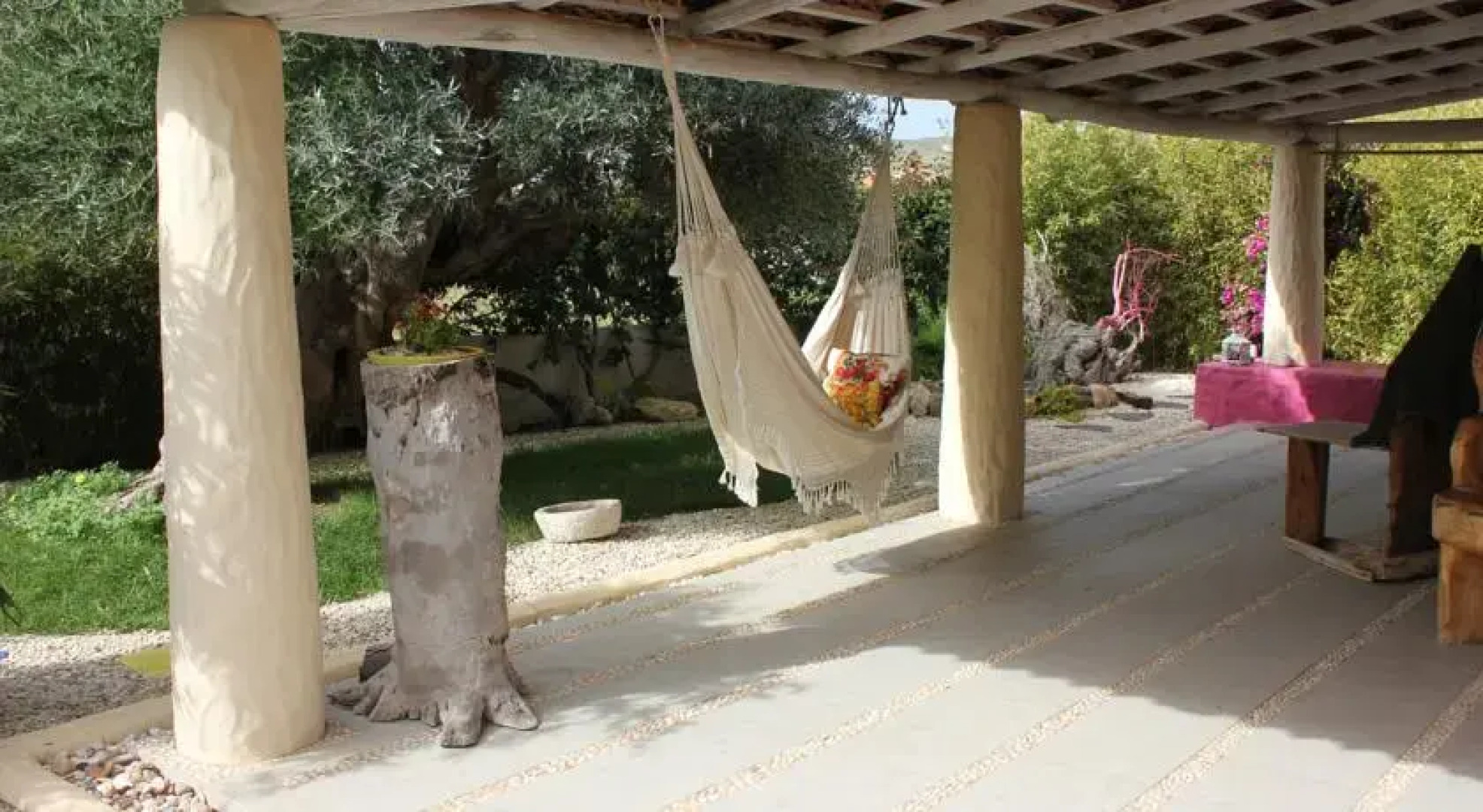 Cozy Family Villa by the Beach