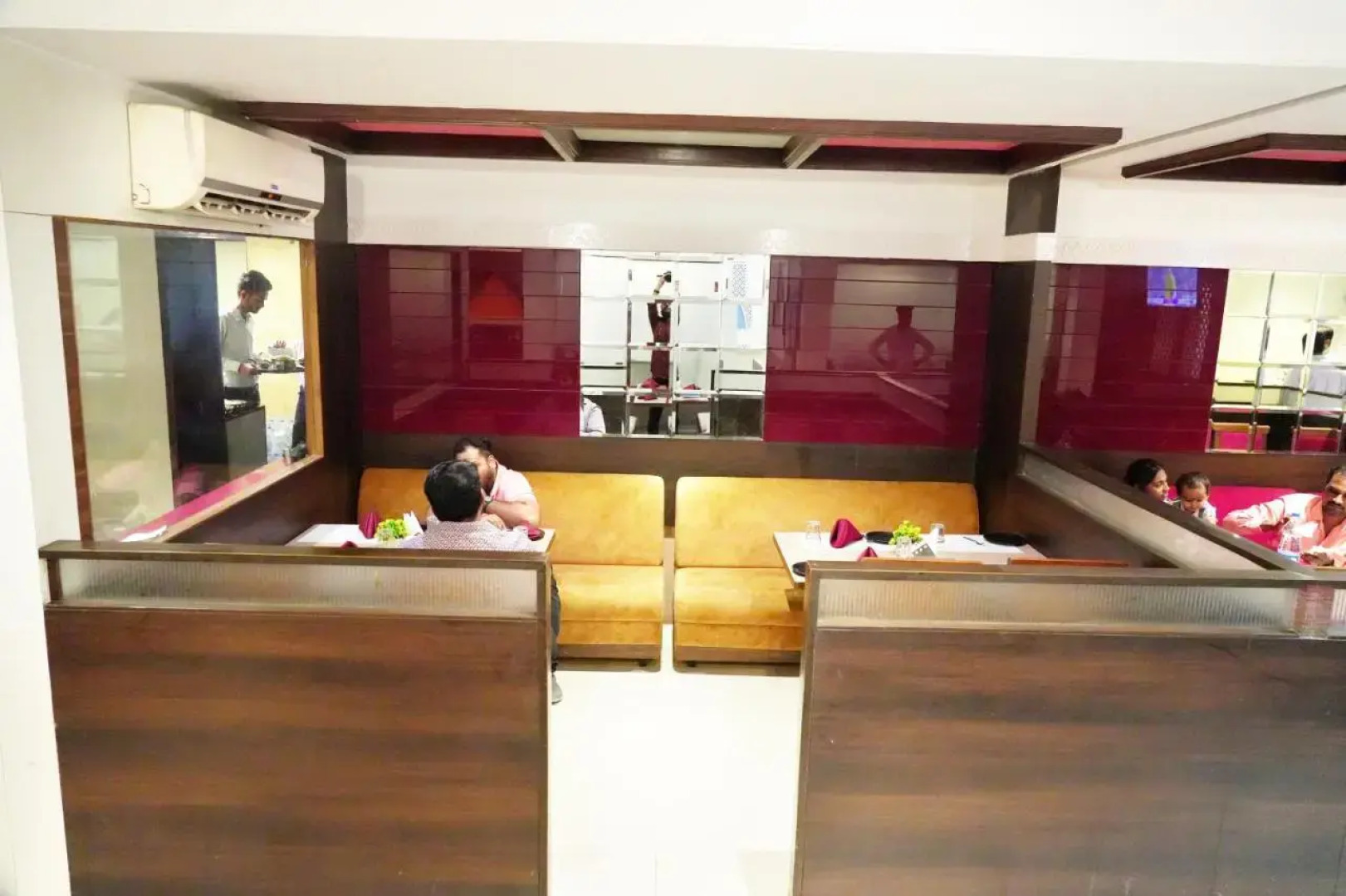 Lumbinis Grand Hotel