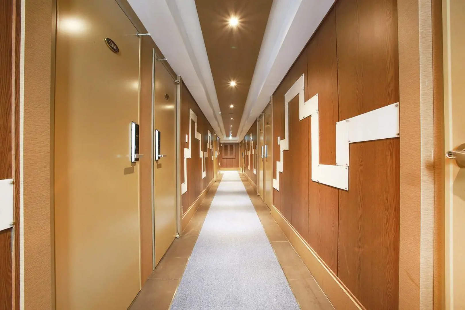 Abata Business Hotel