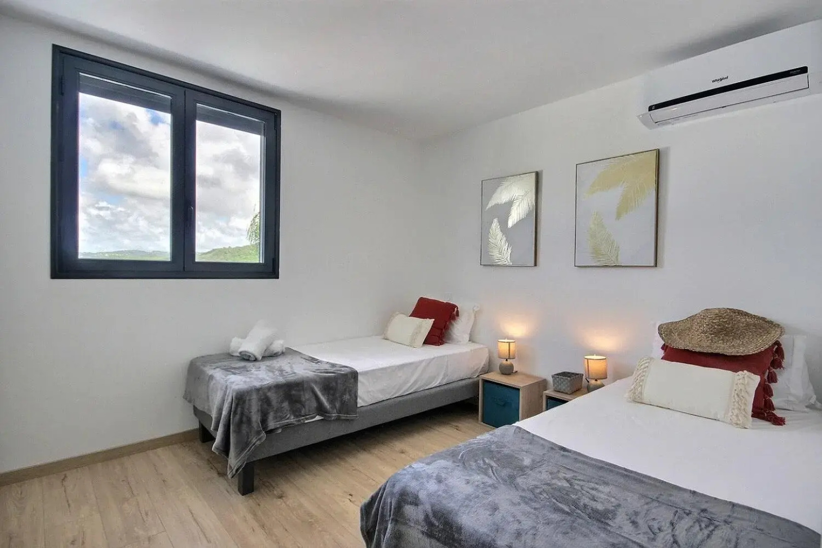 Villa Lanati, 4 ch avec piscine & vue campagne