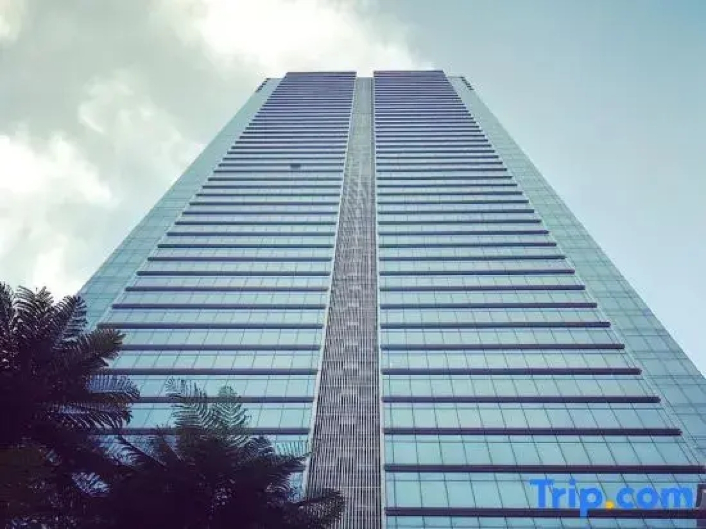 Fairview House - Luxstay near Airport