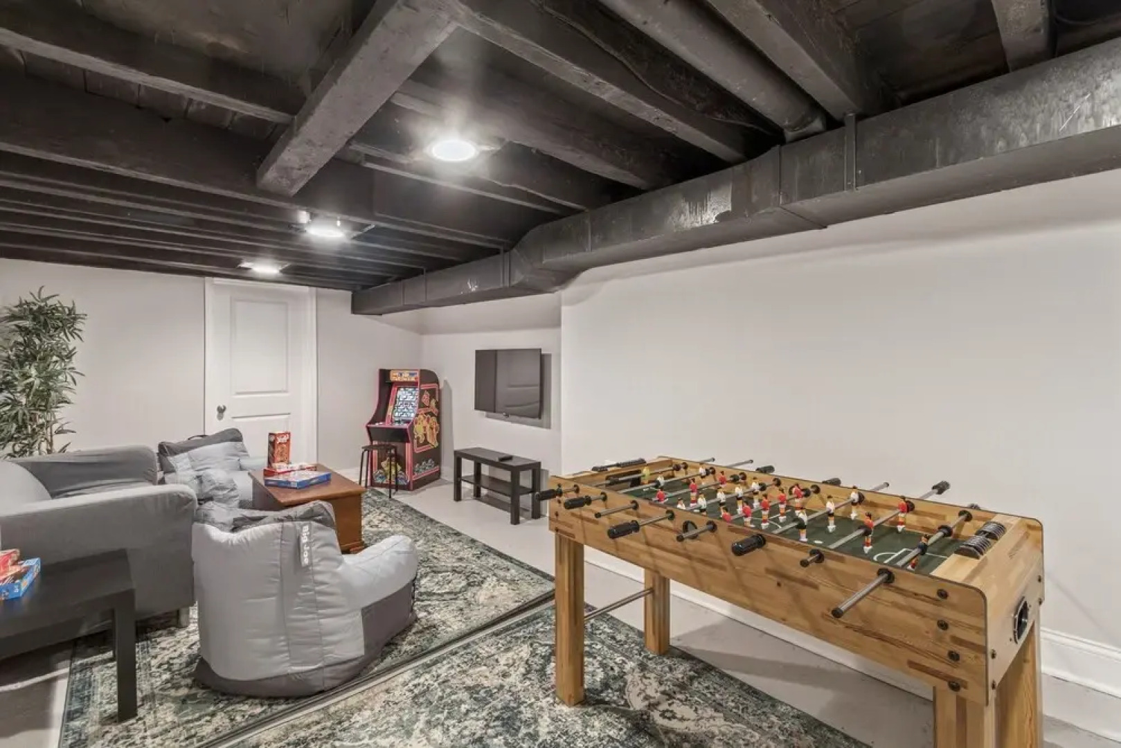 Modern & Comfy - 5* - Location Game Room