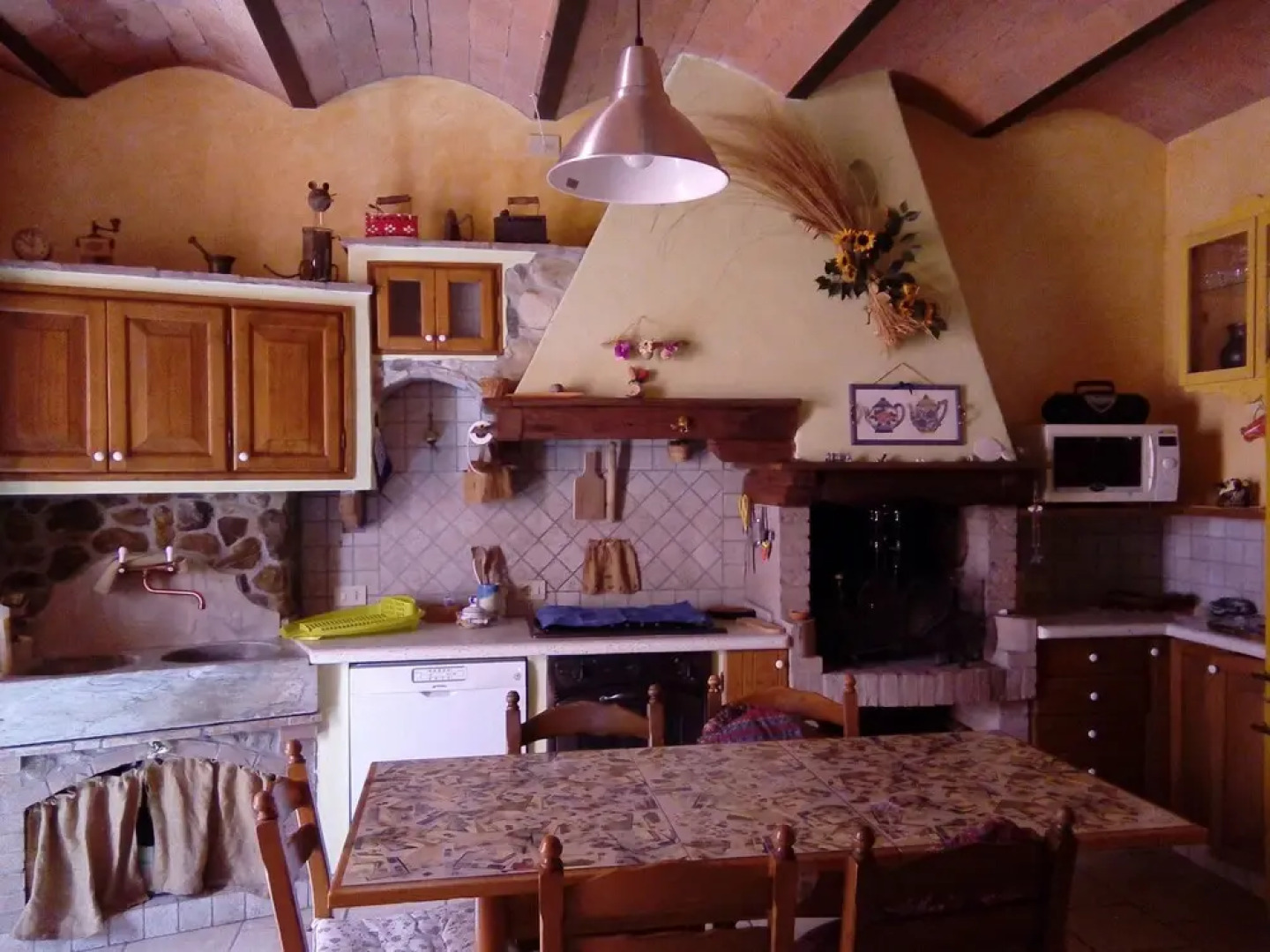 Carlo's Country House