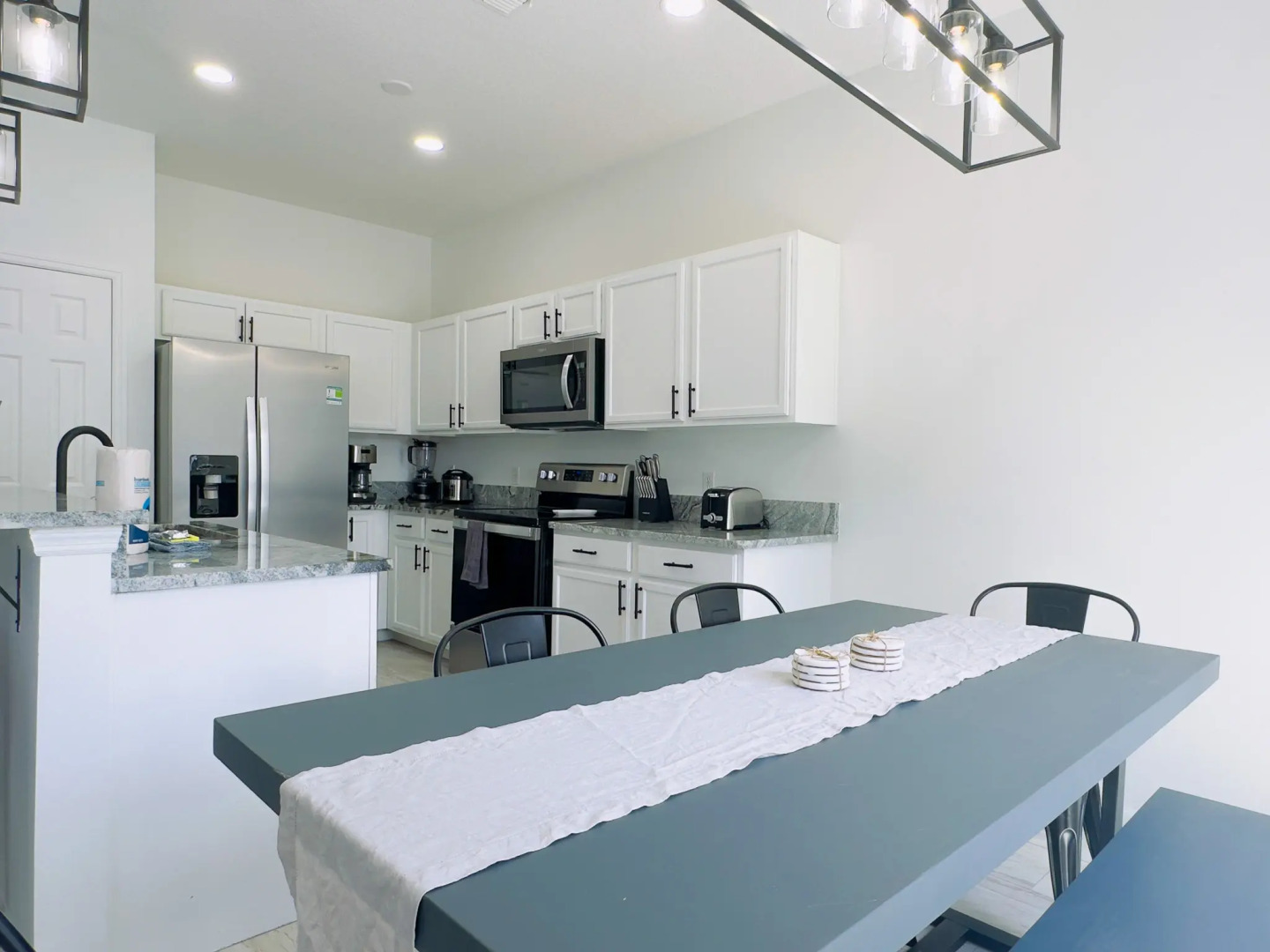 Luxury 4Bd Home Near Disney w/Pool (1653 PR), Davenport, US