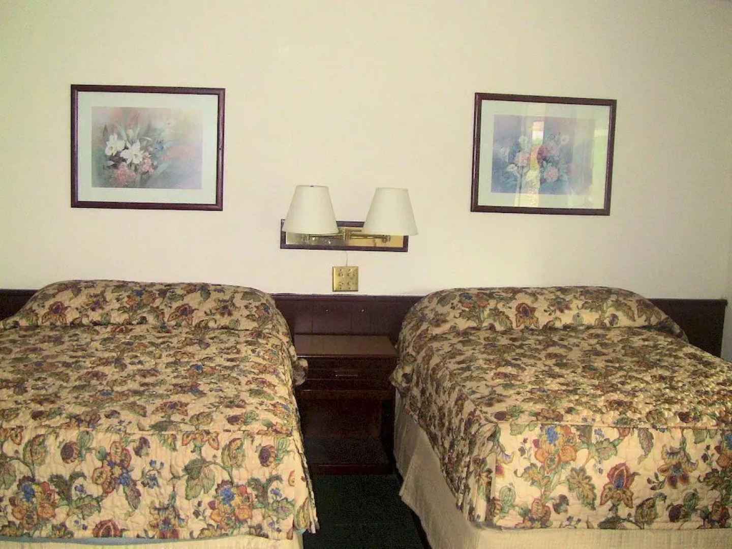 Spinning Wheel Motel