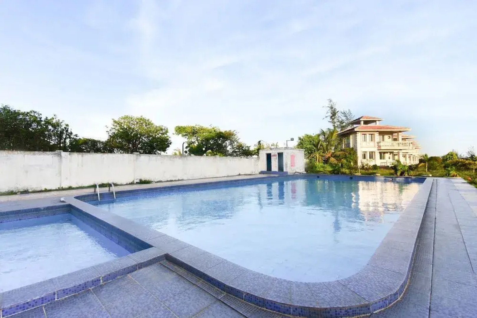 SPOT ON 36099 United-21 Beach View