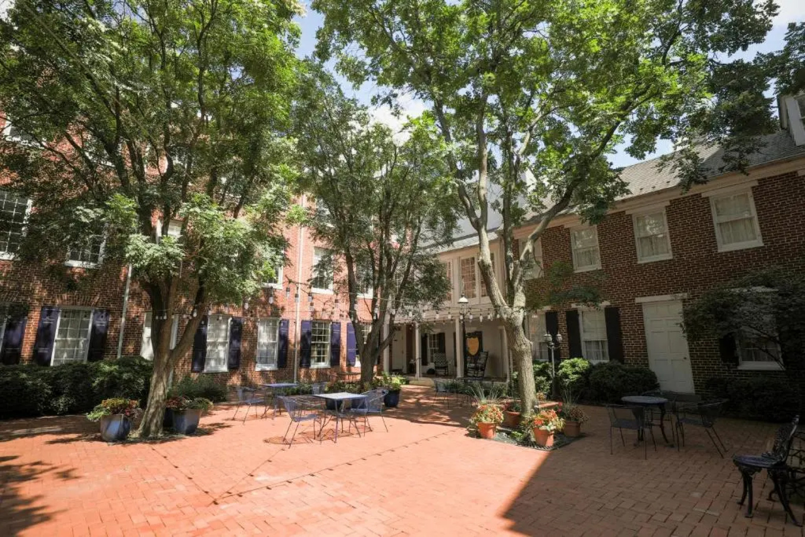 1840s Carrollton Inn