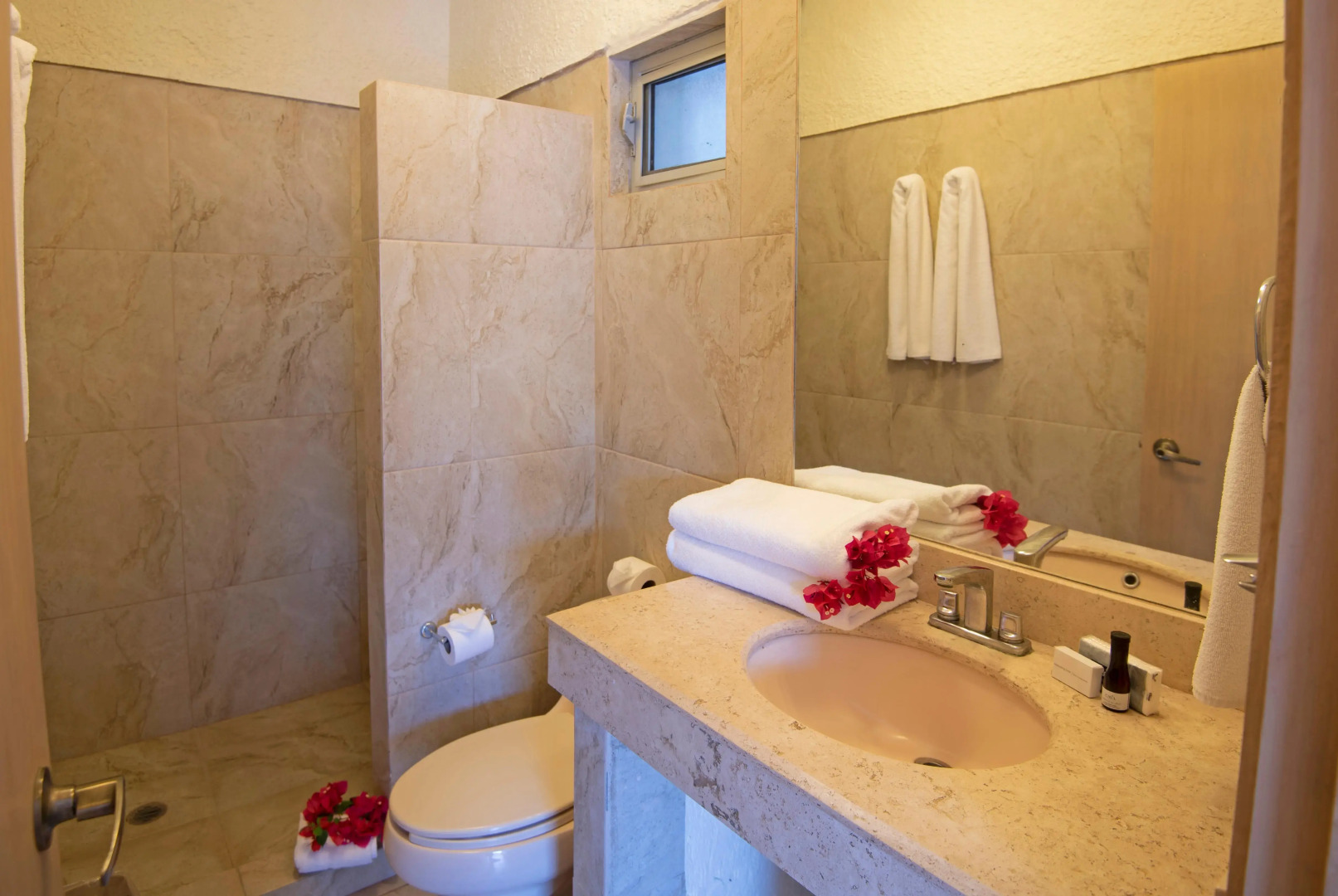 Cabo Blanco Hotel & Marina