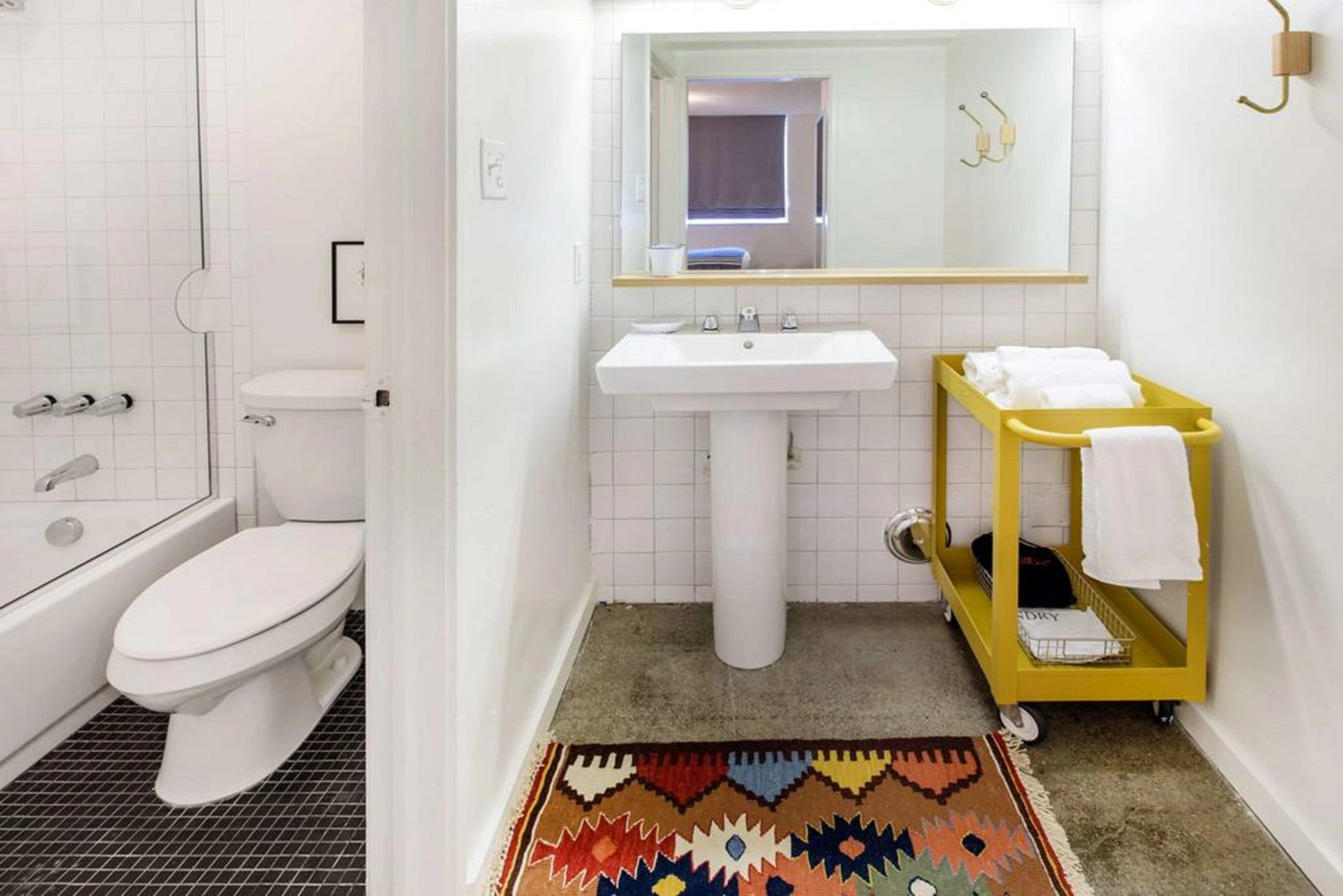 Trumbull and Porter Hotel