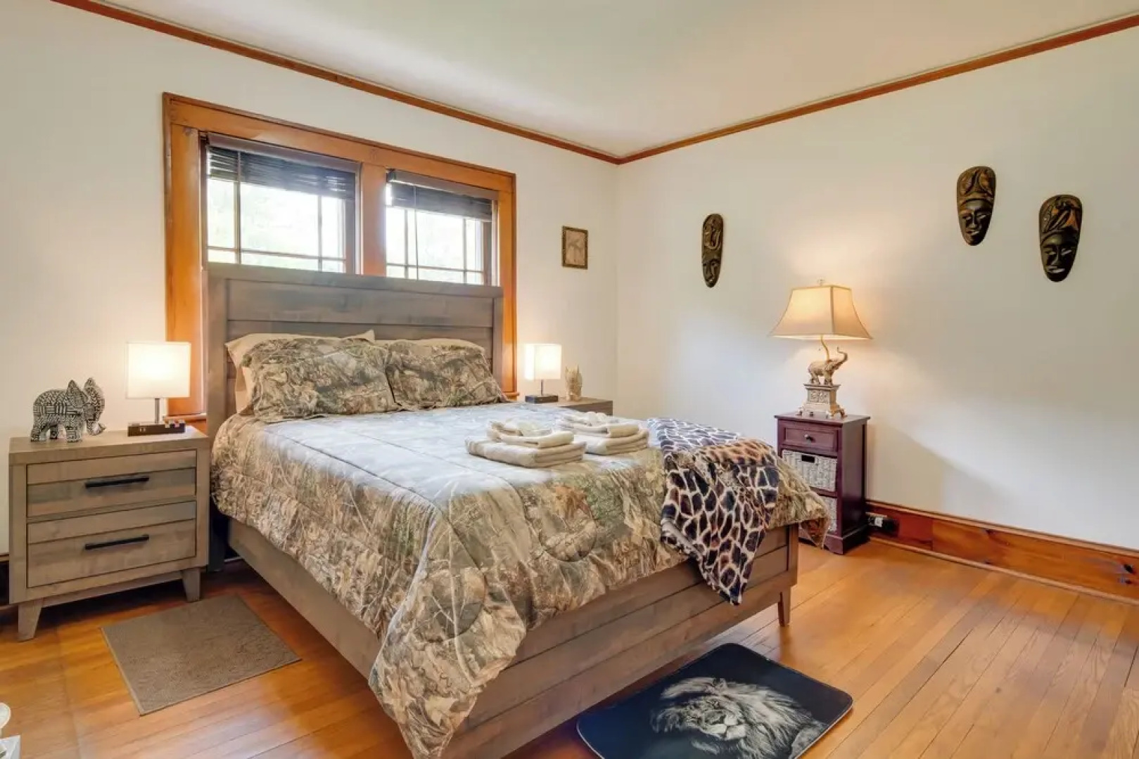 Hike + Explore: Mountain-view Escape in Candler