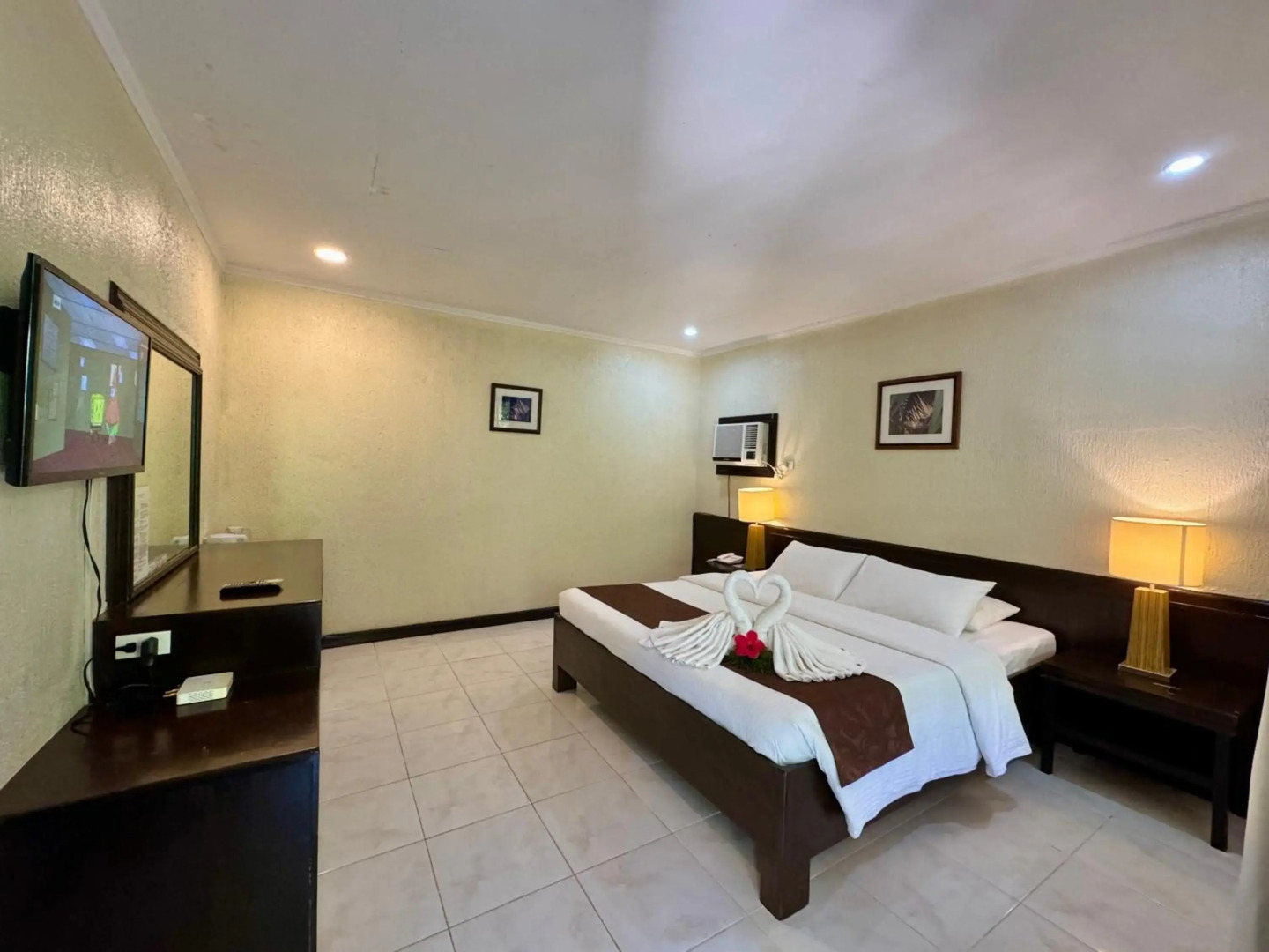 Casa Pilar Beach Resort