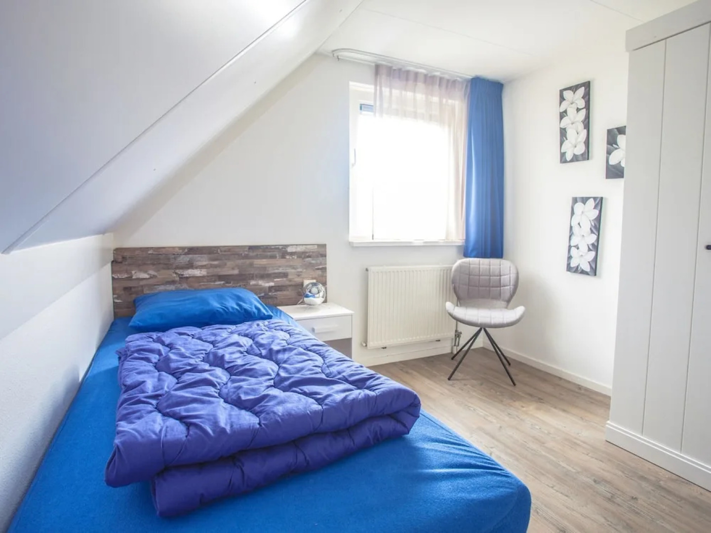 Chic Stay by the Water