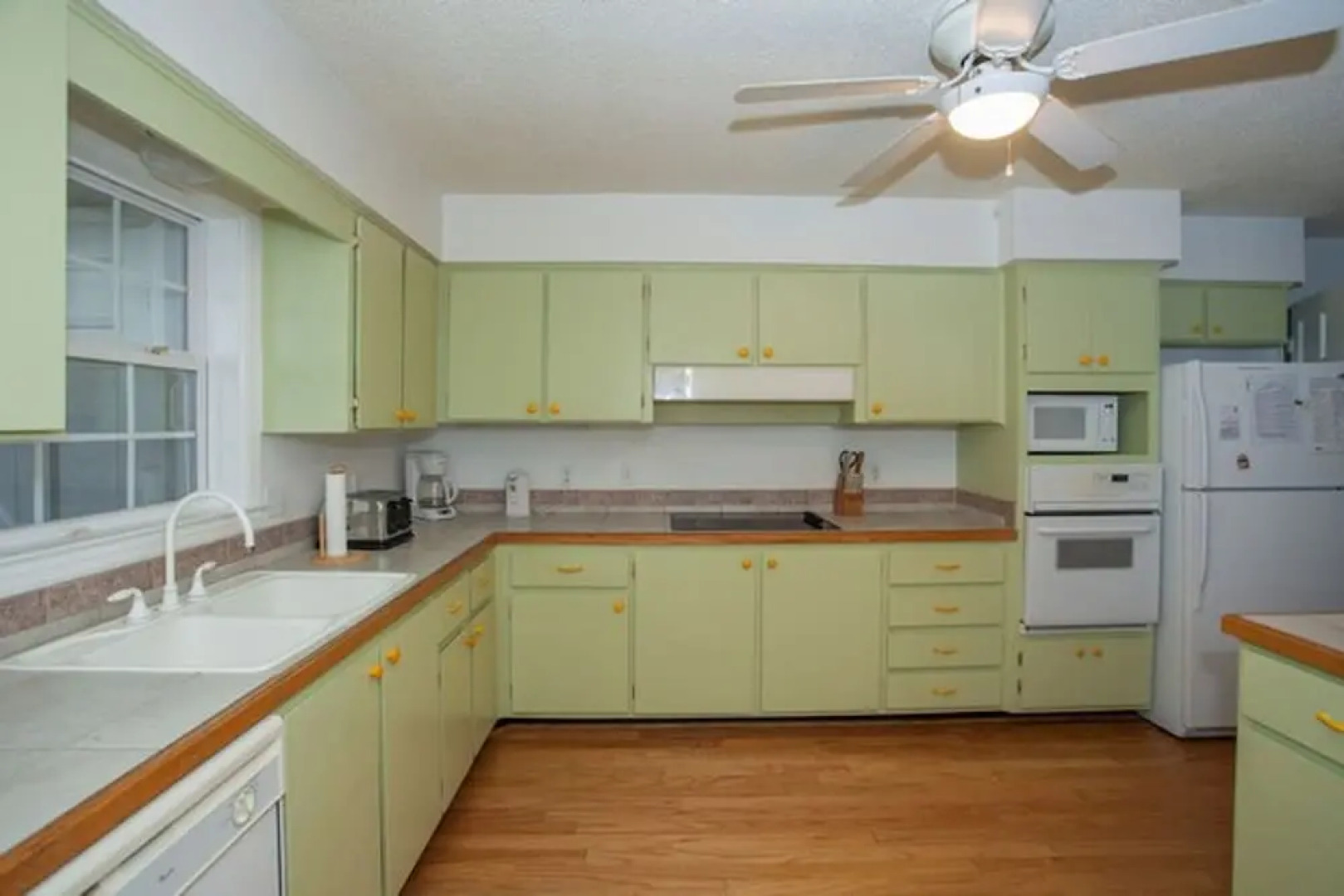 Pelican House by Jekyll Realty