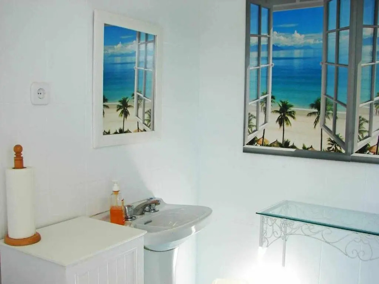 Casa Blanca de La Sierra hasta 24 hasta personas con Piscina Salina y Bbq