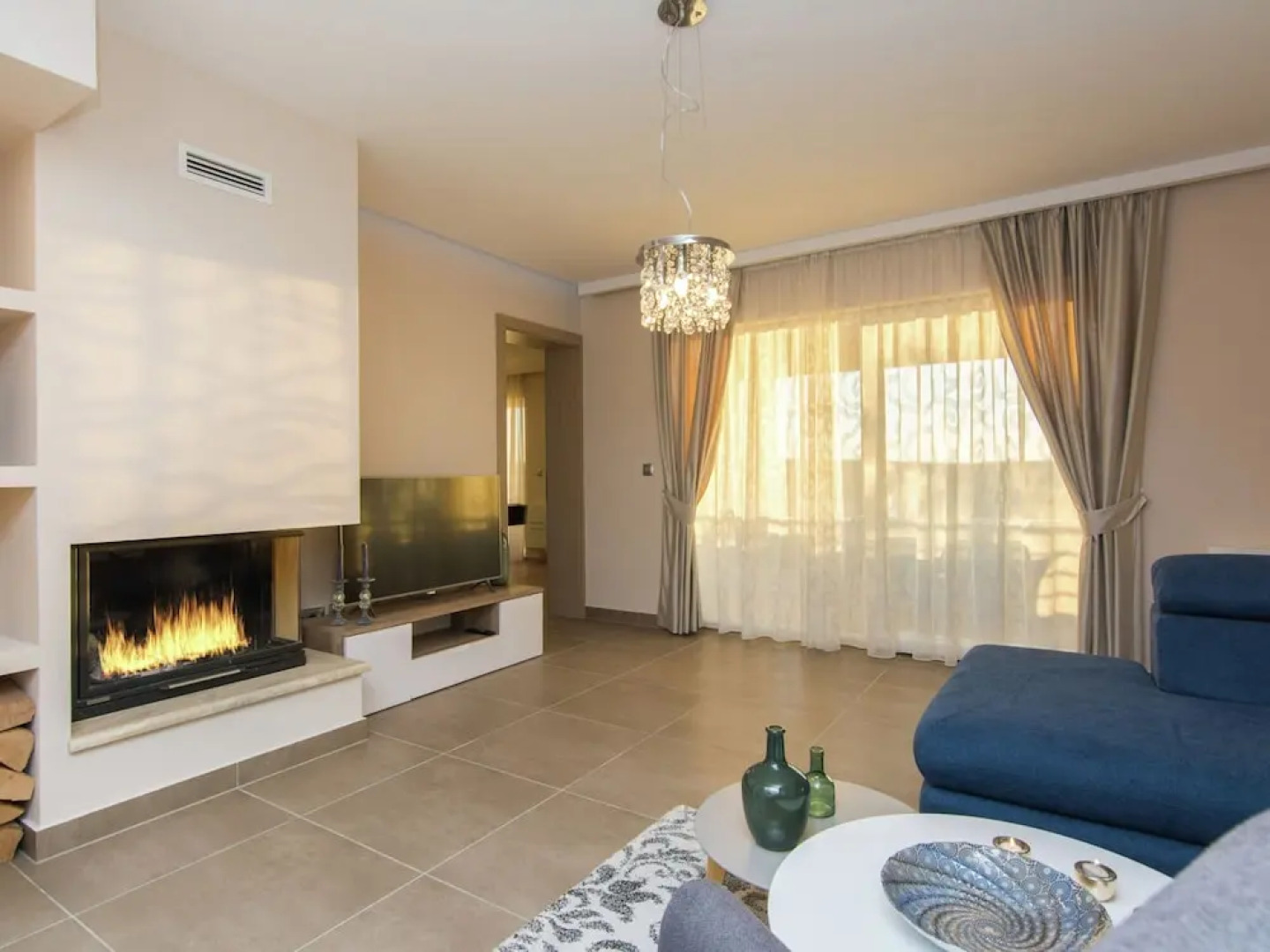 Superb 5 Villa With Heatable Pool Terrace, 4 en Suite Bedrooms, 5 km From sea