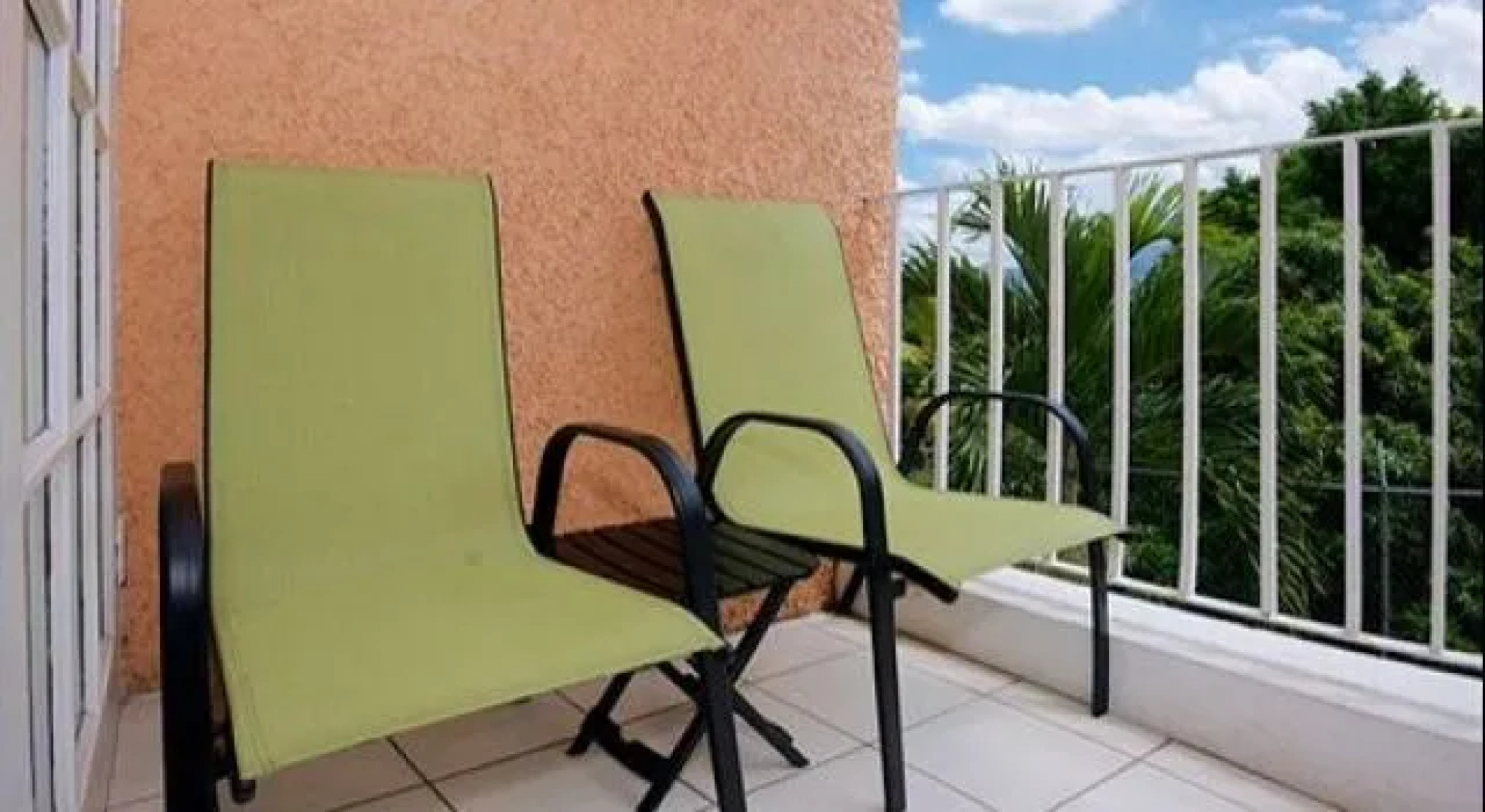 Cozy Spot In Kingston