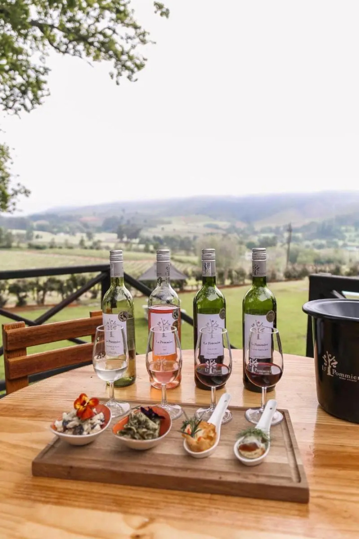 Le Pommier Wine Estate