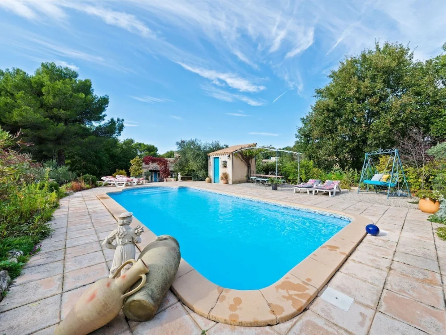 Tastefully Furnished Villa With Terrace, Private Swimming Pool Near of Lambesc