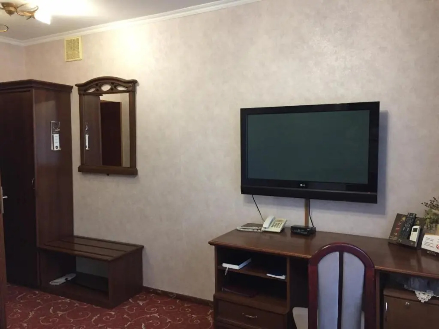 Hotel-Restaurant Lyube Plus