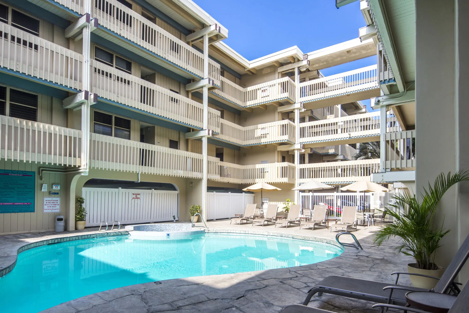 Castle at Kona Bali Kai